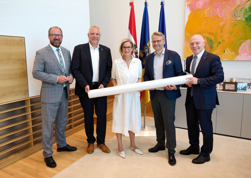 Halbjahresbilanz bestätigt erfolgreichen Innovationskurs der ecoplus-Cluster
