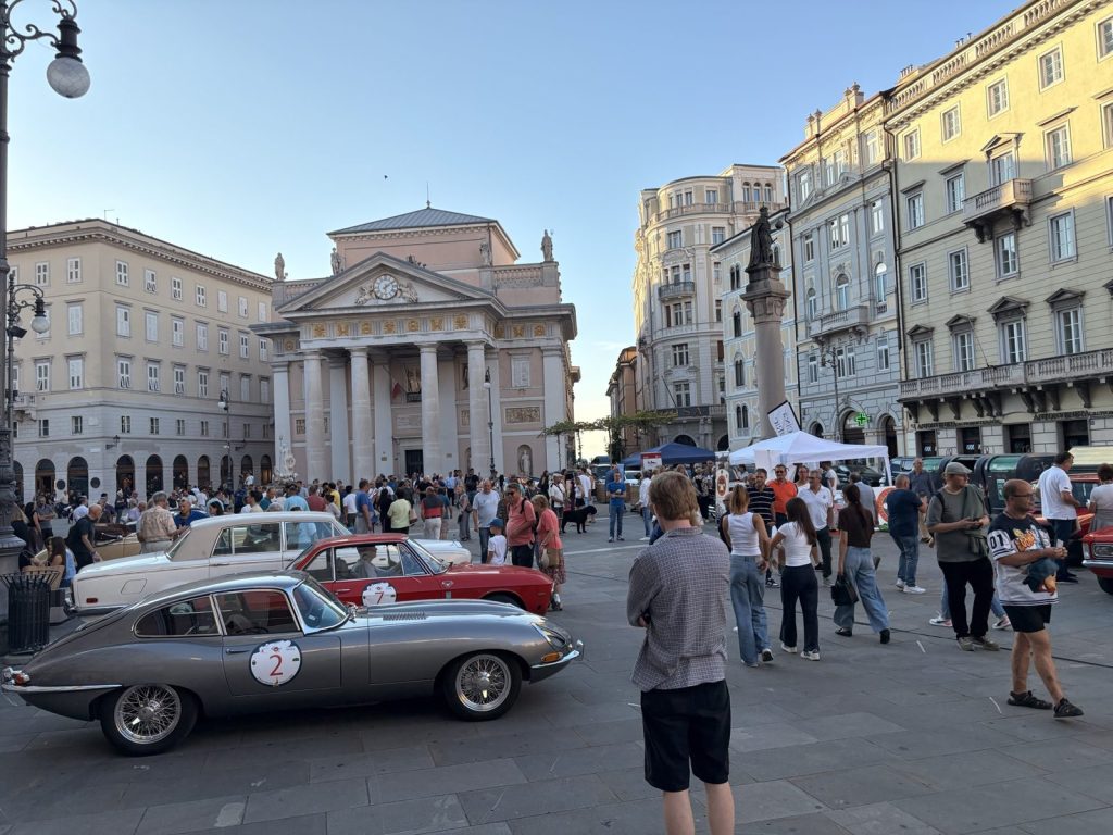 Die Piazza Unità in Triest