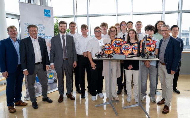 Robotik-Erfolge aus NÖ: Teams der HTL St. Pölten und HTL Wiener Neustadt mit starken Leistungen